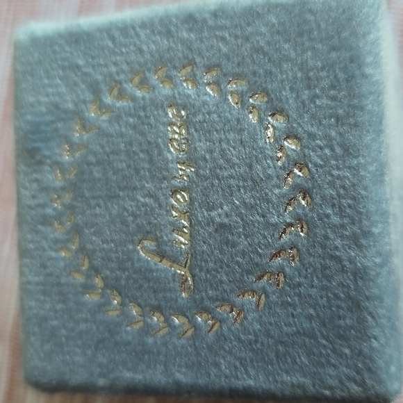 LUXE BRAND WOMEN'S FASHION JEWELRY SILVERTONE HEART RING SIZE 8 - Picture 6 of 8